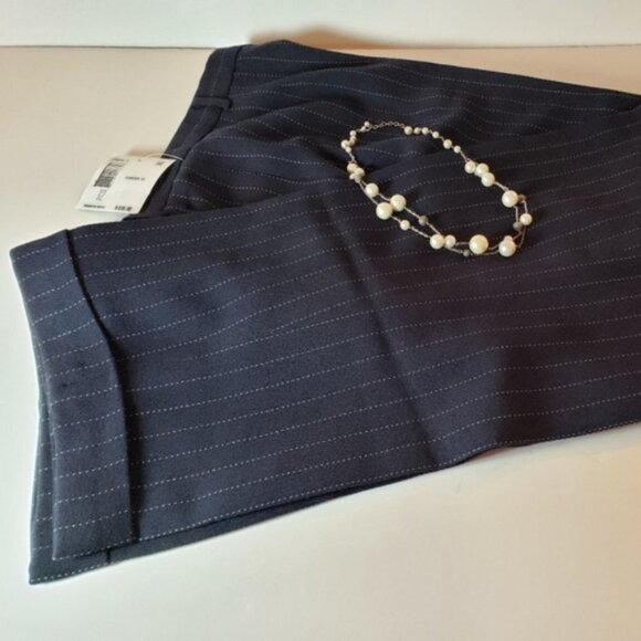 Unworn - Liz Claiborne Collection Navy and White Pinstripe Pants - Size 12 - Picture 2 of 4
